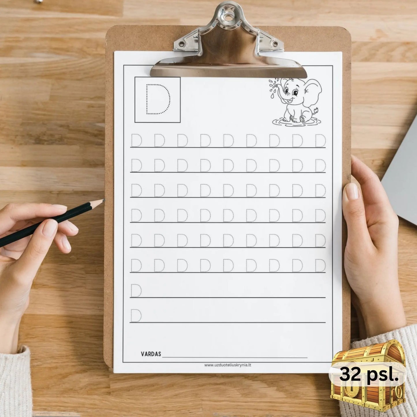 Spausdintinės raidės atsispausdinti ir apvedžioti.